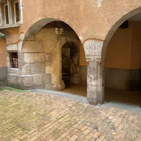 R'apparts T3 Centre-ville Historique Апартаменты